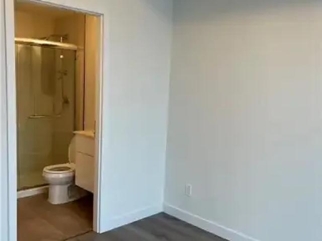 Apartment 2 Bedroom For Rent Kitchener ON 2150 ES105506000