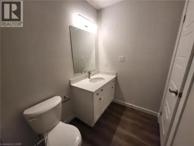 Apartment 2 Bedroom For Rent Kitchener ON 2205 ES105435191
