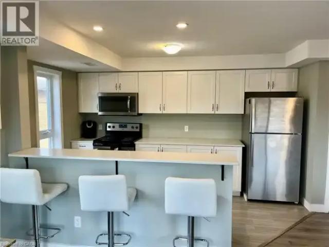 Apartment 2 Bedroom For Rent Kitchener ON 2295 ES105506006