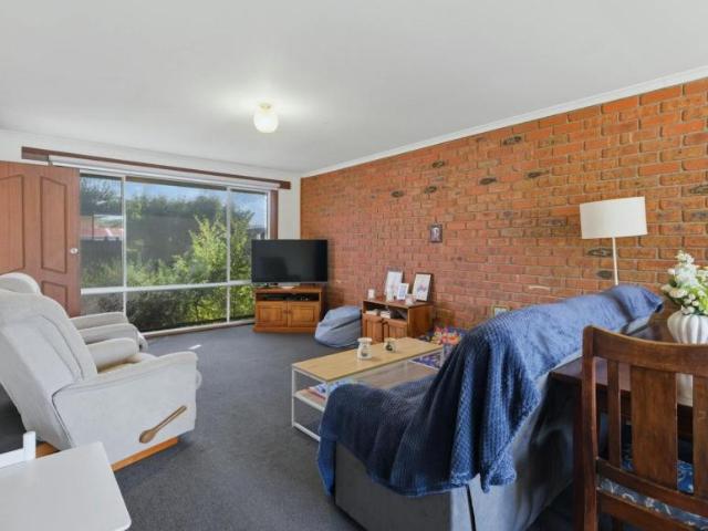 Apartment 2 Bedroom For Rent Korumburra VIC 445000 ES105935090