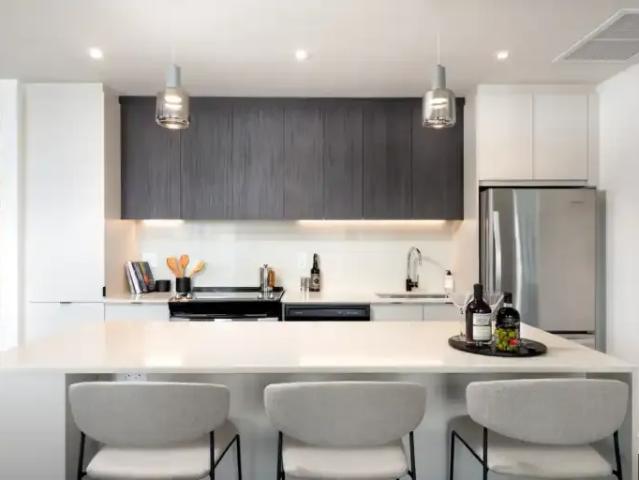 Apartment 2 Bedroom For Rent Laval QC 2279 ES96590232