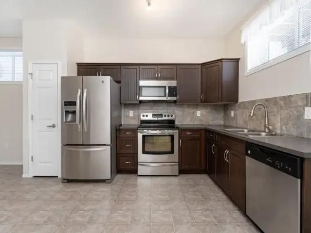 Apartment 2 Bedroom For Rent Leduc AB 1375 ES104506773