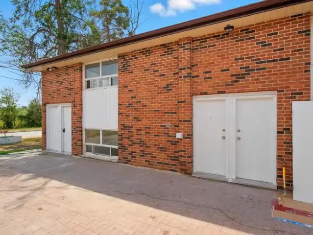 Apartment 2 Bedroom For Rent Lindsay ON 1600 ES105326877