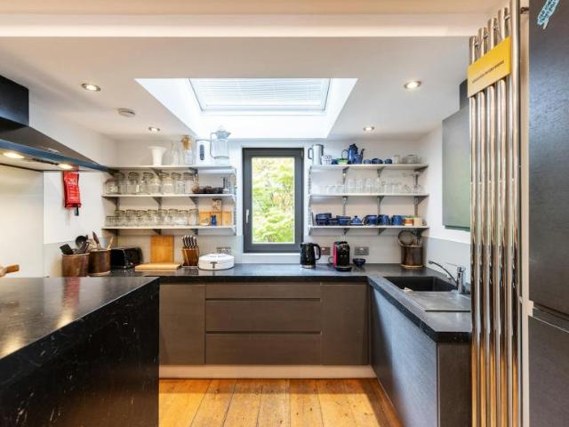 Apartment 2 Bedroom For Rent London London 3920 ELS104889264