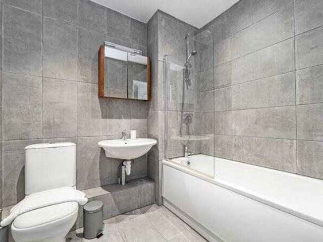 Apartment 2 Bedroom For Rent London London 5051 ES101376003