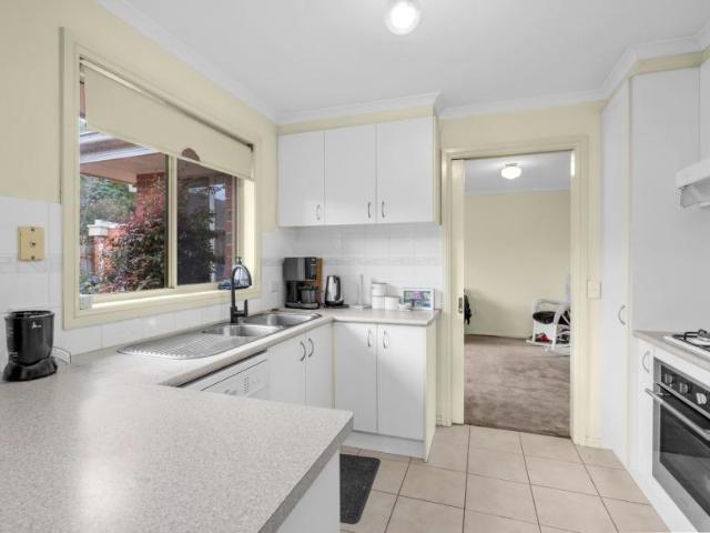 Apartment 2 Bedroom For Rent Pakenham VIC ES105006450