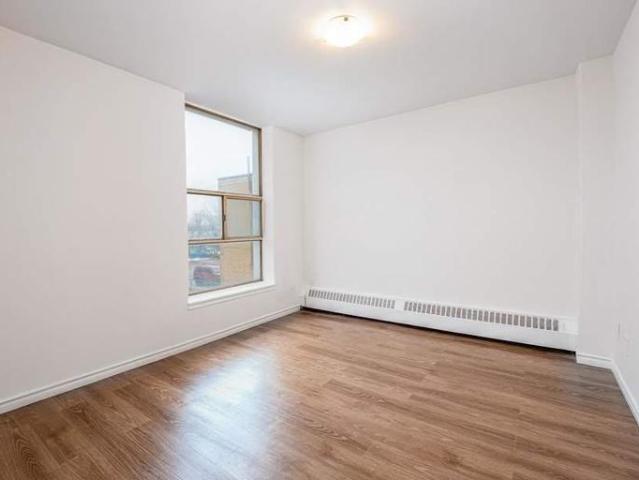 Apartment 2 Bedroom For Rent Penetanguishene ON 1949 ES95118819