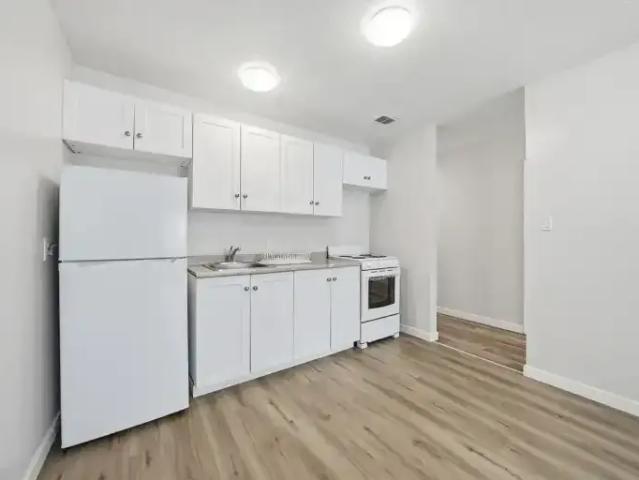 Apartment 2 Bedroom For Rent Prince Albert SK 1250 ES104875276