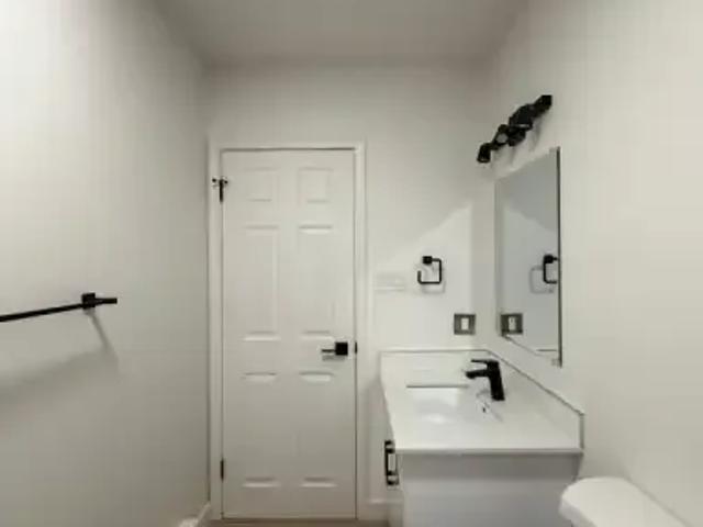 Apartment 2 Bedroom For Rent Regina SK 1145 ES98186723