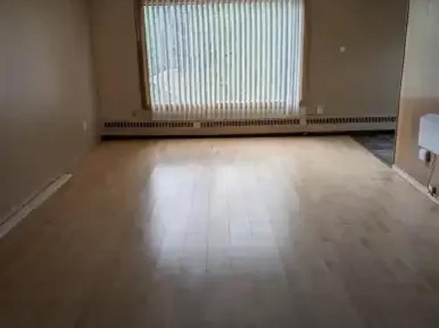 Apartment 2 Bedroom For Rent Regina SK 1350 ES103919520