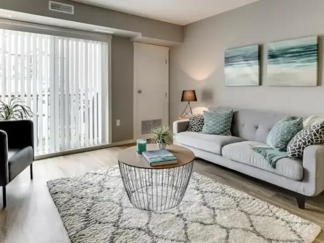 Apartment 2 Bedroom For Rent Regina SK 1668 ES105071258