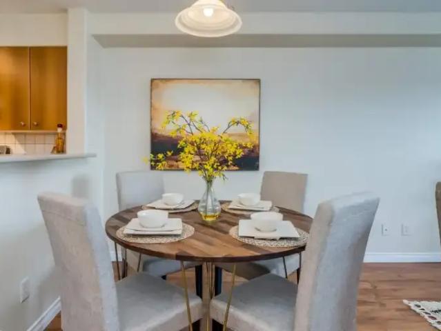 Apartment 2 Bedroom For Rent Regina SK 1700 ES105466424