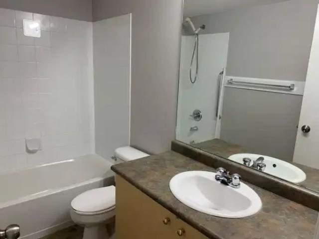 Apartment 2 Bedroom For Rent Red Deer AB 1695 ES105602061