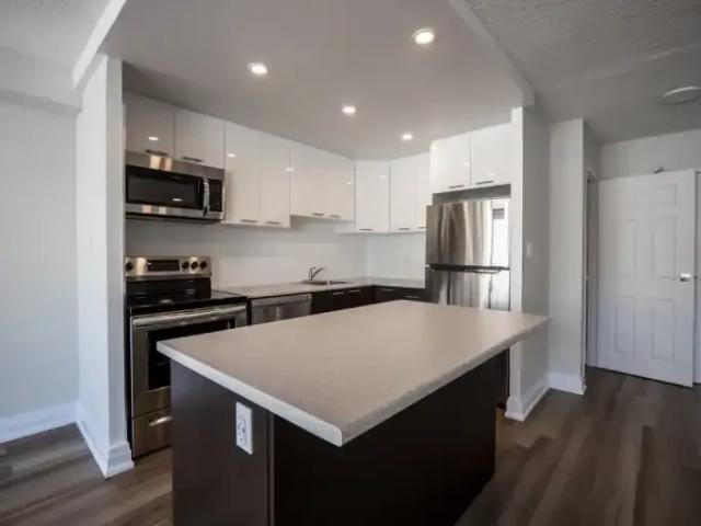 Apartment 2 Bedroom For Rent St. Catharines ON 2149 ES102951611