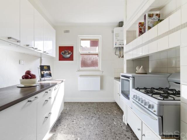 Apartment 2 Bedroom For Rent St Kilda East VIC ES101583169
