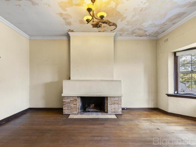 Apartment 2 Bedroom For Rent St Kilda West VIC ES105864362