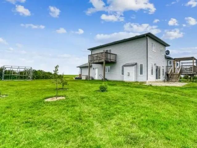 Apartment 2 Bedroom For Rent Strathmore AB 3500 ES104957476