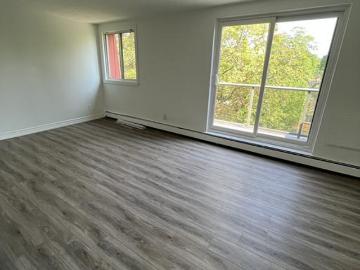 Apartment 2 Bedroom For Rent Strathroy ON 1849 ELS96586999