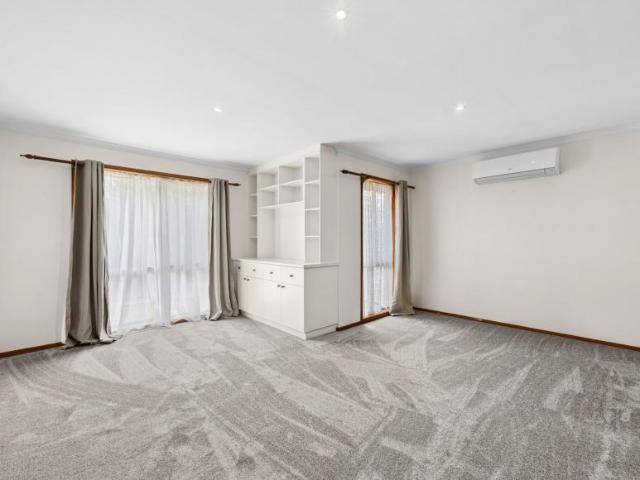 Apartment 2 Bedroom For Rent Sunbury VIC 470 ELS103588263