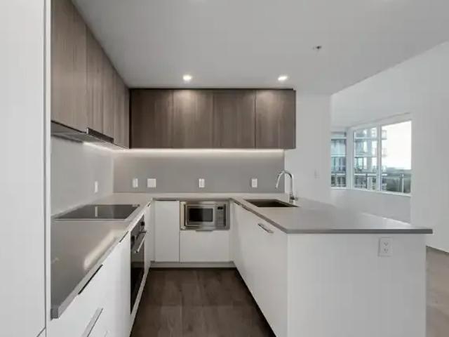 Apartment 2 Bedroom For Rent Surrey BC 2000 ES105360121