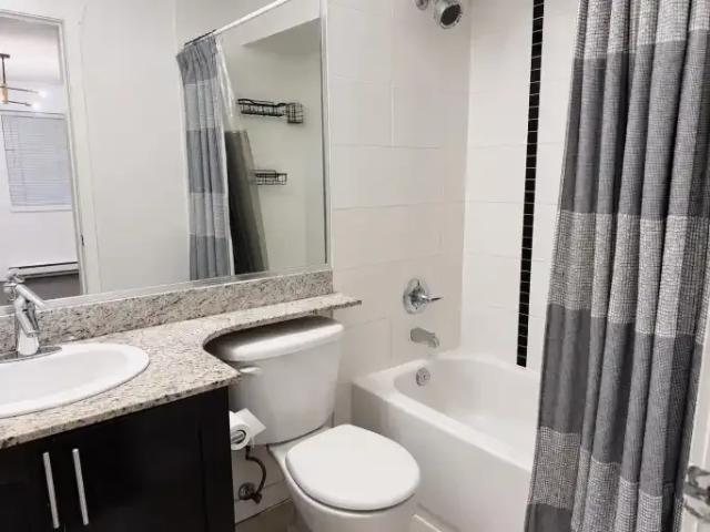 Apartment 2 Bedroom For Rent Surrey BC 2100 ES105167517