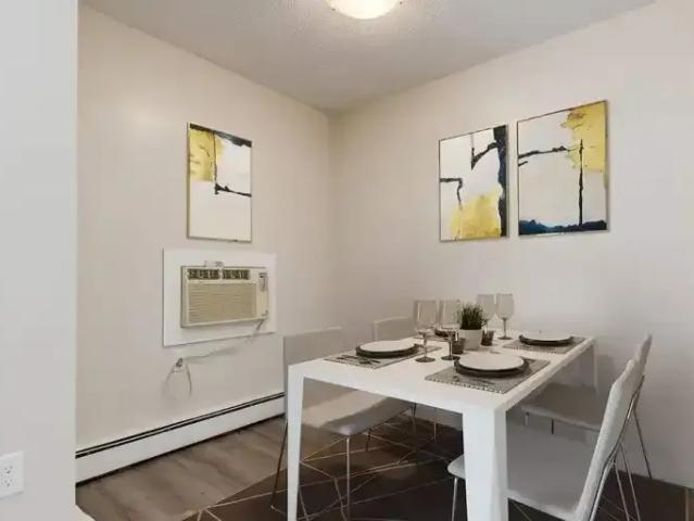 Apartment 2 Bedroom For Rent Swift Current SK 1090 ES105022325