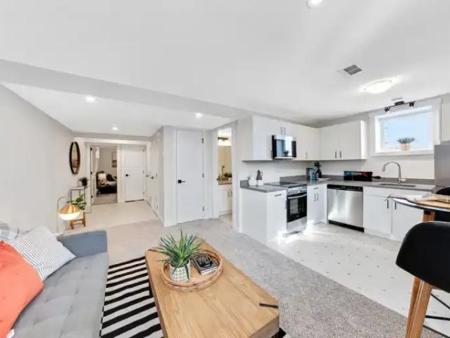 Apartment 2 Bedroom For Rent Saskatoon SK 1325 ES105525573