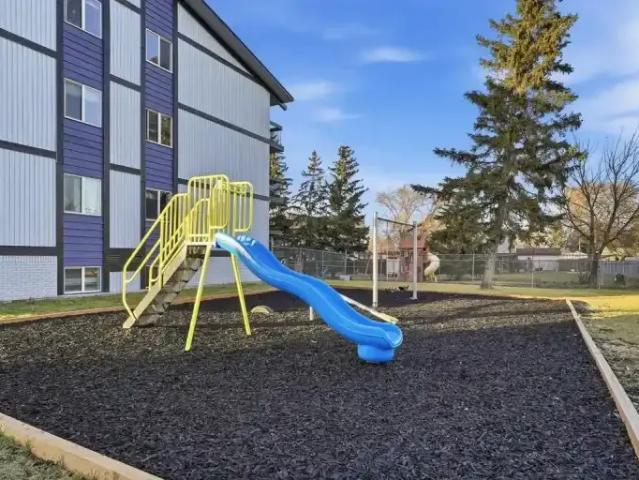 Apartment 2 Bedroom For Rent Saskatoon SK 1724 ES105070901