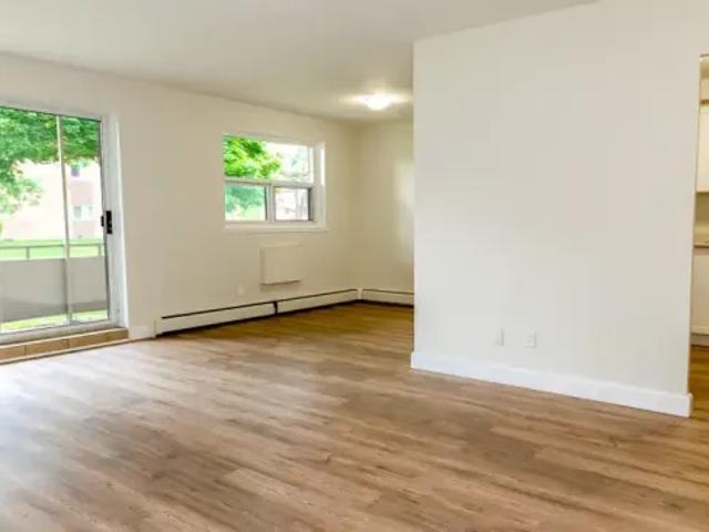Apartment 2 Bedroom For Rent Sarnia ON 1385 ES105022637