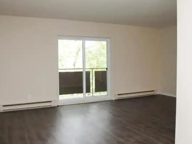 Apartment 2 Bedroom For Rent Sault Ste. Marie ON 1400 ELS98139779