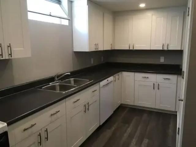 Apartment 2 Bedroom For Rent Spruce Grove AB 1250 ES104183098
