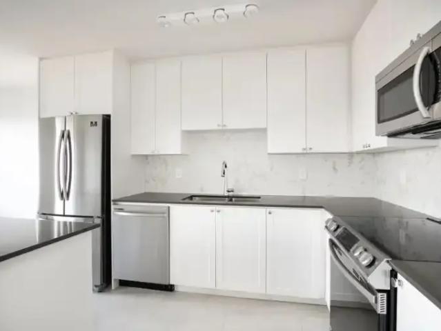 Apartment 2 Bedroom For Rent Thornhill ON 2360 ES105248523