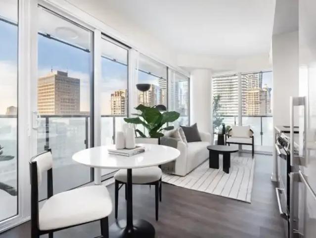 Apartment 2 Bedroom For Rent Toronto ON 2835 ES105100339