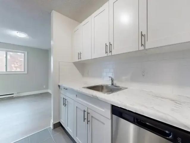 Apartment 2 Bedroom For Rent Trenton ON 1795 ES96589392