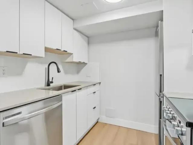 Apartment 2 Bedroom For Rent Vancouver BC 2566 ES105268527