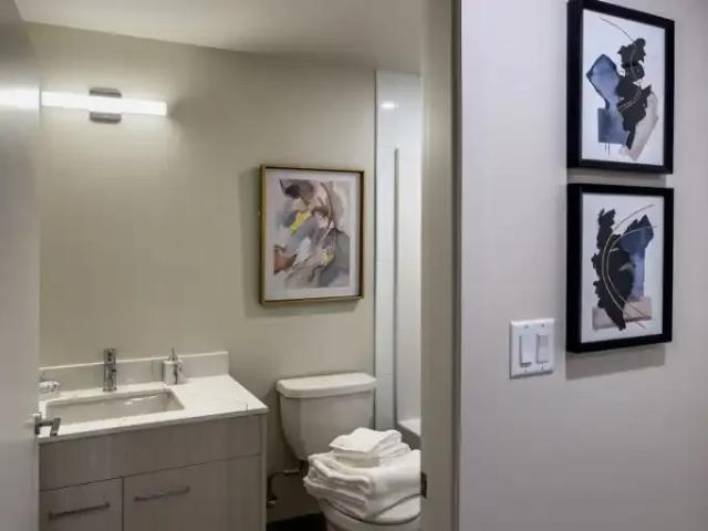 Apartment 2 Bedroom For Rent Victoria BC 2625 ES98186403