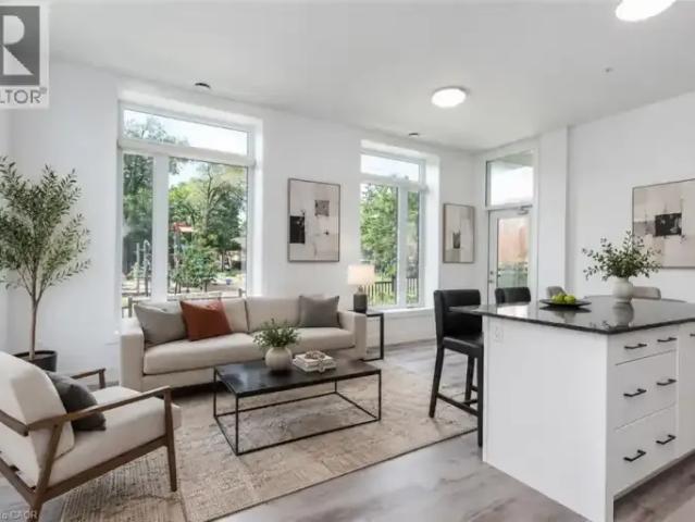 Apartment 2 Bedroom For Rent Waterloo ON 2500 ELS104876984