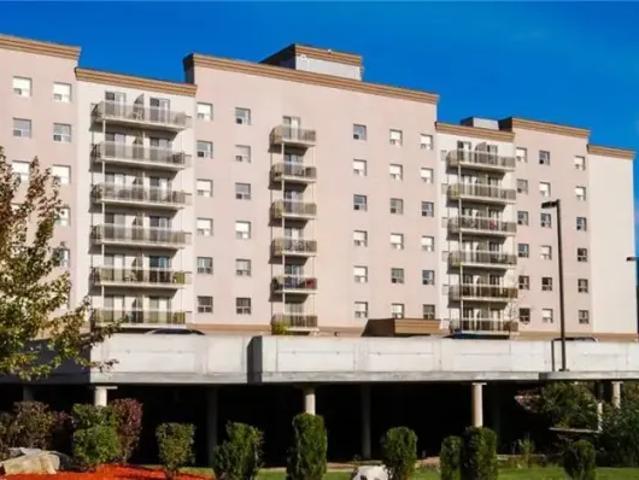 Apartment 2 Bedroom For Rent Waterloo ON 2095 ES105486571