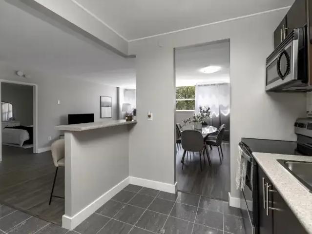 Apartment 2 Bedroom For Rent Waterloo ON 2155 ES101948356