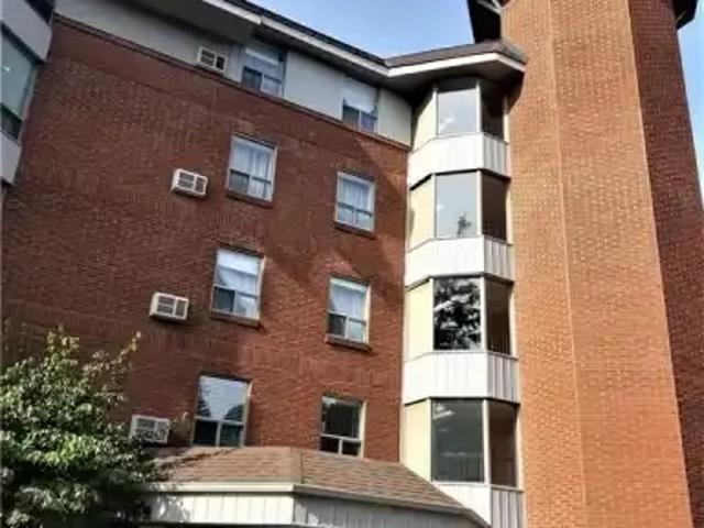 Apartment 2 Bedroom For Rent Waterloo ON 2200 ES105420837