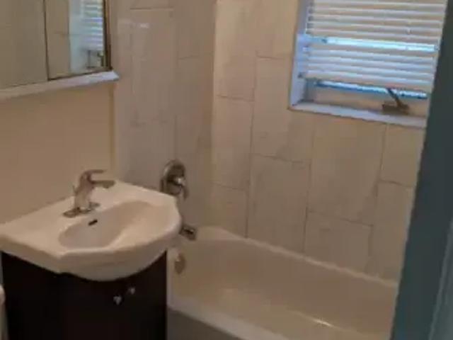 Apartment 2 Bedroom For Rent Winnipeg MB 1298 ES105359384