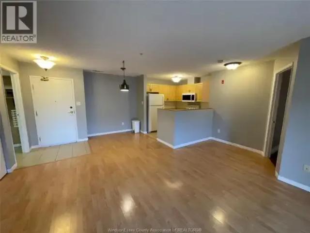 Apartment 2 Bedroom For Rent Windsor ON 2100 ELS105119004