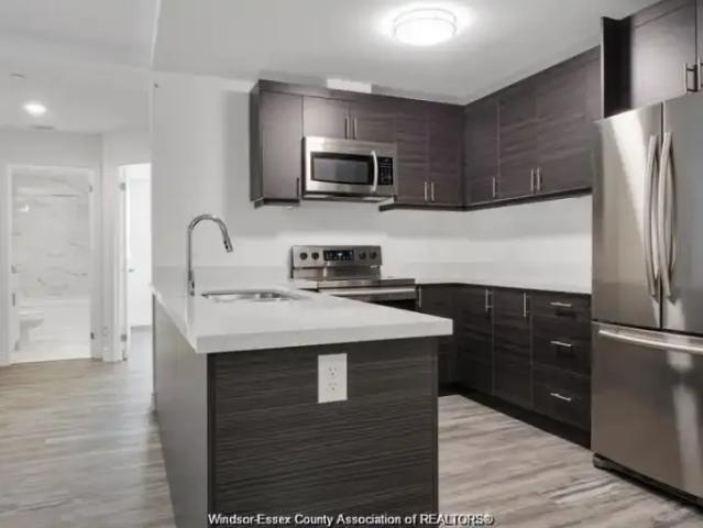 Apartment 2 Bedroom For Rent Windsor ON 2200 ES104888807
