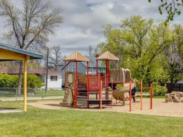 Apartment 2 Bedroom For Rent Yorkton SK 1250 ES104840246