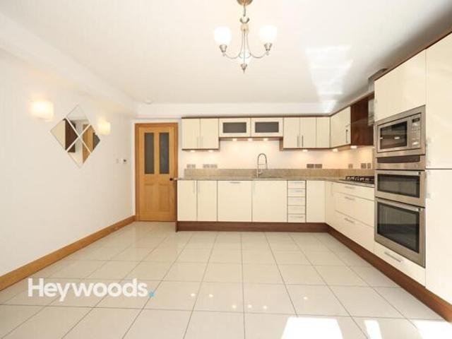 Apartment 2 Bedroom For Sale Newcastle Under Lyme Staffordshire 330000 ES101676692