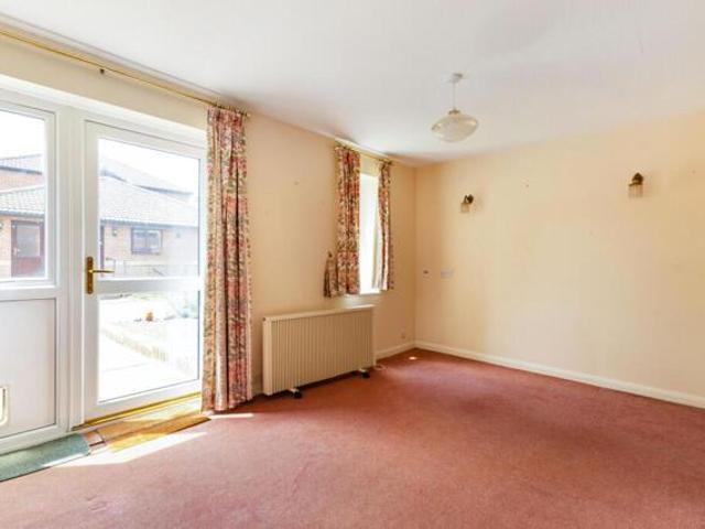 Apartment 2 Bedroom For Sale Alton Hampshire 155000 ES101996321