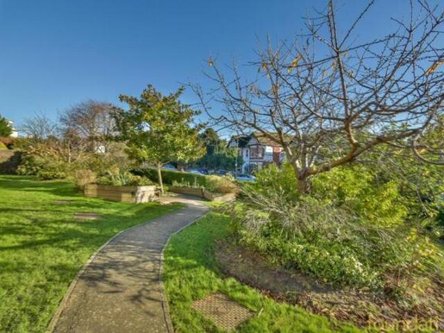 Apartment 2 Bedroom For Sale Bexhill East Sussex 189950 ES101892267