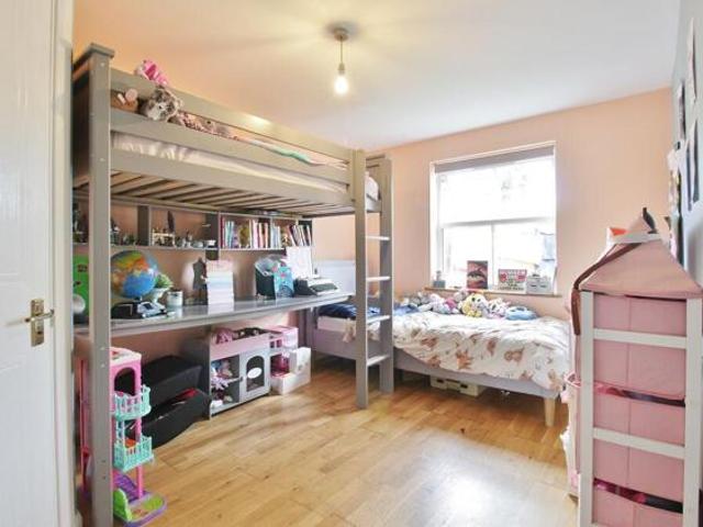 Apartment 2 Bedroom For Sale Brentford Great London 300000 ES100578743