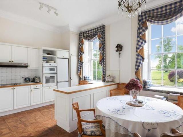 Apartment 2 Bedroom For Sale Cheltenham Gloucestershire 425000 ES100786632