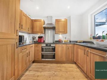 Apartment 2 Bedroom For Sale Dagenham Greater London 260000 ES100786475